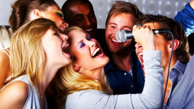 Are Extrovert Wives More Satisfied In Their Marriages?