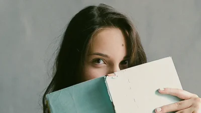 How To Overcome Shyness At Work: 7 Ideas From Psychology