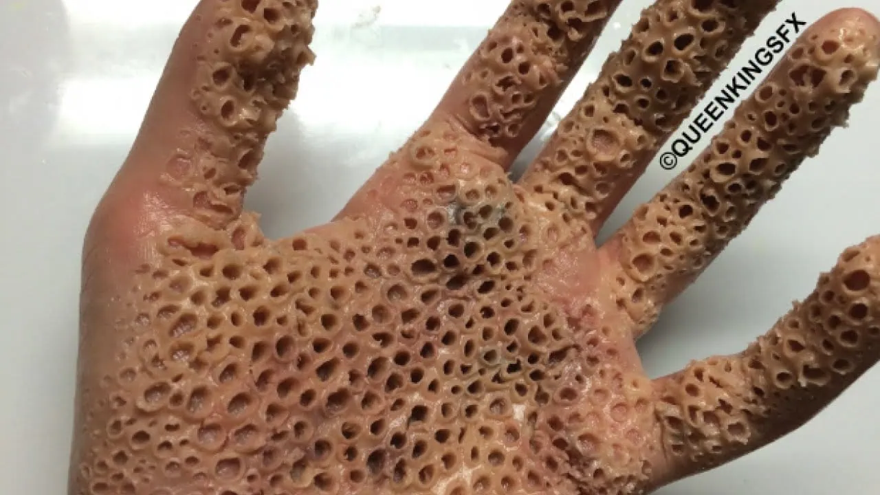 trypphobia hand makeup