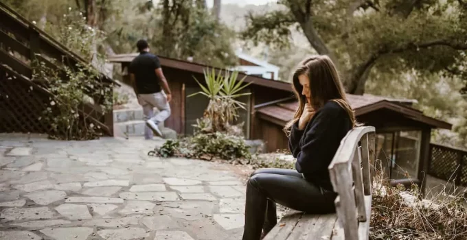 Surviving Toxic Love: 4 Stages of Narcissistic Relationship