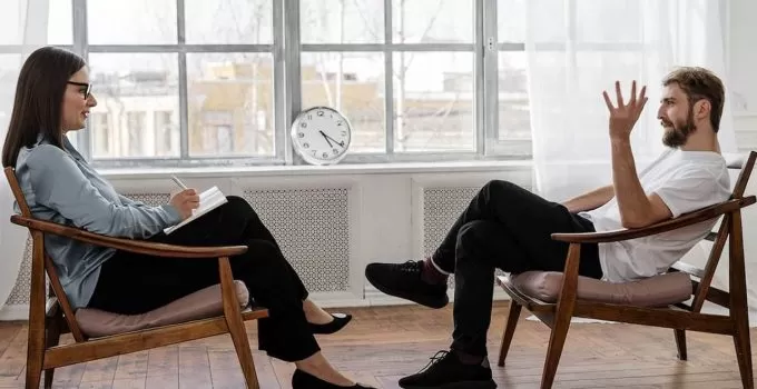 What Does A Mental Health Clinician Do? Why It Matters?