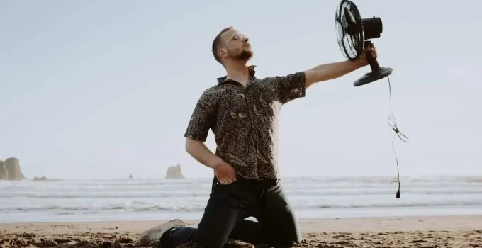 The Mystery of Limerence: Signs, Causes, And How To Cope