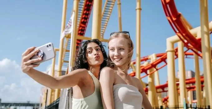 Honestly, Do Narcissists Know They Are Narcissists?