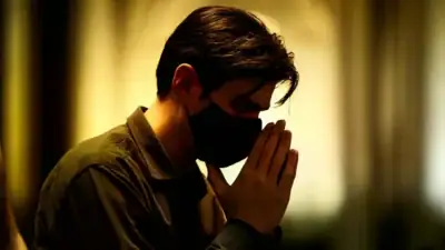 The Narcissist’s Prayer: Six Psychological Tricks At Play