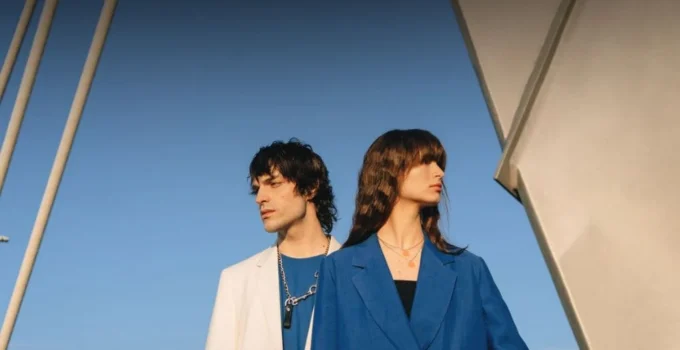 What Is Lithromantic: Meaning, Signs, Disorder Myth